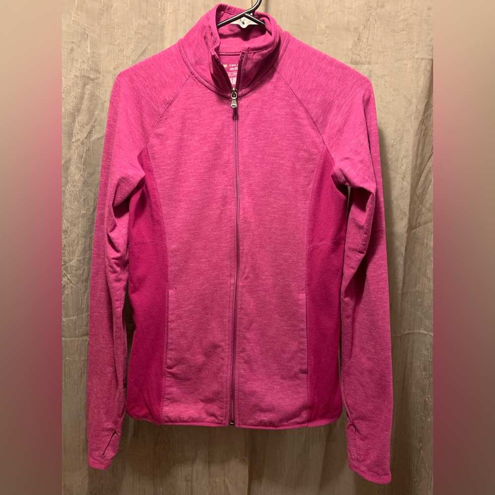 Like new Tek Gear magenta zipup jacket w/thumb holes, size XS - Picture 6 of 6